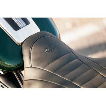 MUSTANG 0801-0962 79006 One-Piece Deluxe 2-Up Touring Seat - FLH