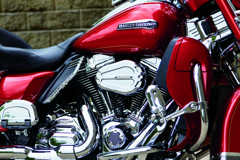 Kuryakyn 8674 Mid Frame Air Deflector Accent For H-D 58002-09 - User 1