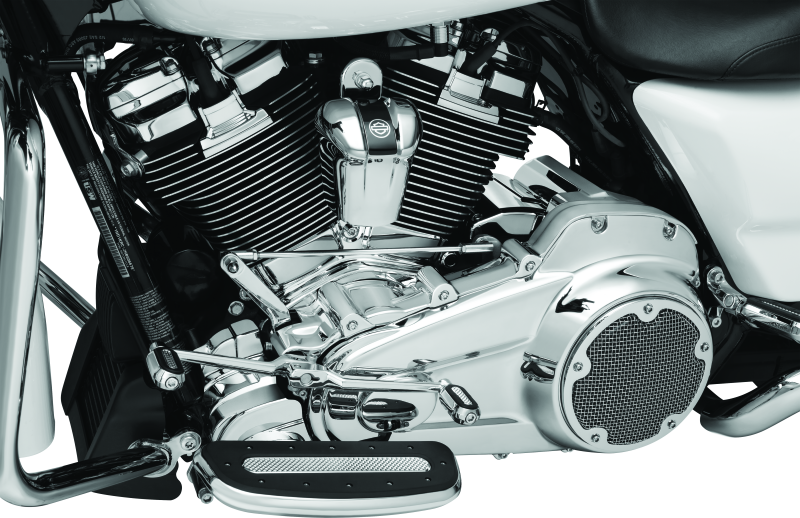 Kuryakyn 6415 Precision Transmission Top Cover 17-Up Touring Models Chrome - User 1