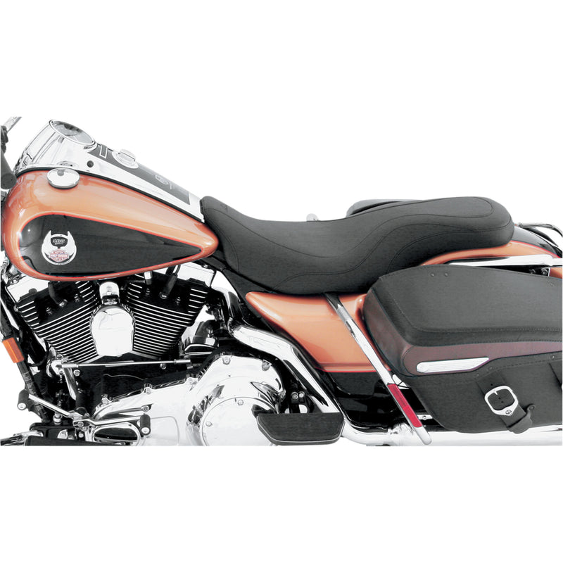 Mustang Daytripper Seat - 76025 For Harley Touring 2008-2025