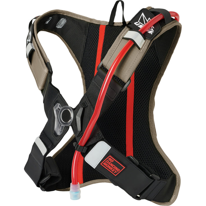 USWE 3519-0140 202077021 Outlander 2L Hydration Pack Outlander Hydration Pack - 2L - Sand