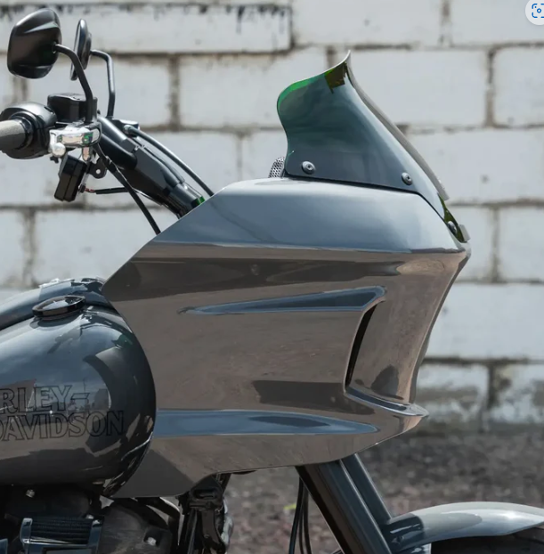 Klock Werks Kolor Flare™ Windshield - KWW-02-0625 For Harley Softail Low Rider 2022-2025