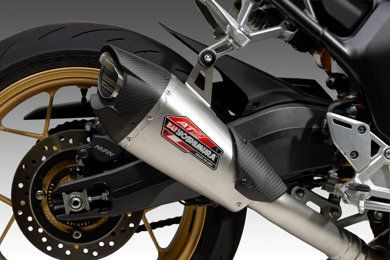 Yoshimura Exhaust Street AT2 Slip-ON SS CF WF Honda Hornet 2025 - 12150BP520 Honda Hornet 2025