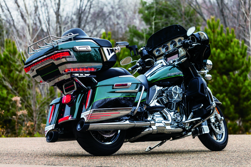 Kuryakyn 6910 Tri-line Accent For Rear Tour-pak Light Chrome - User 1