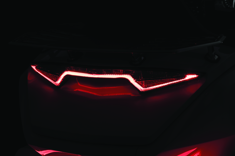 Kuryakyn 3264 Omni L.e.d Trunk Light Bar 18-20 GL1800 - User 1