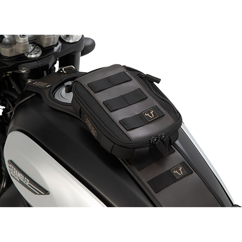 SW-MOTECH 3581-0009 BC.TRS.11.249.50200 Legend Gear Tank Strap System with la2 accessory bag - triumph '04-'16