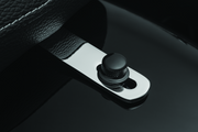 Kuryakyn 5211 Quick Release Seat Screw 14-23 Indian Models Gloss Black - User 1