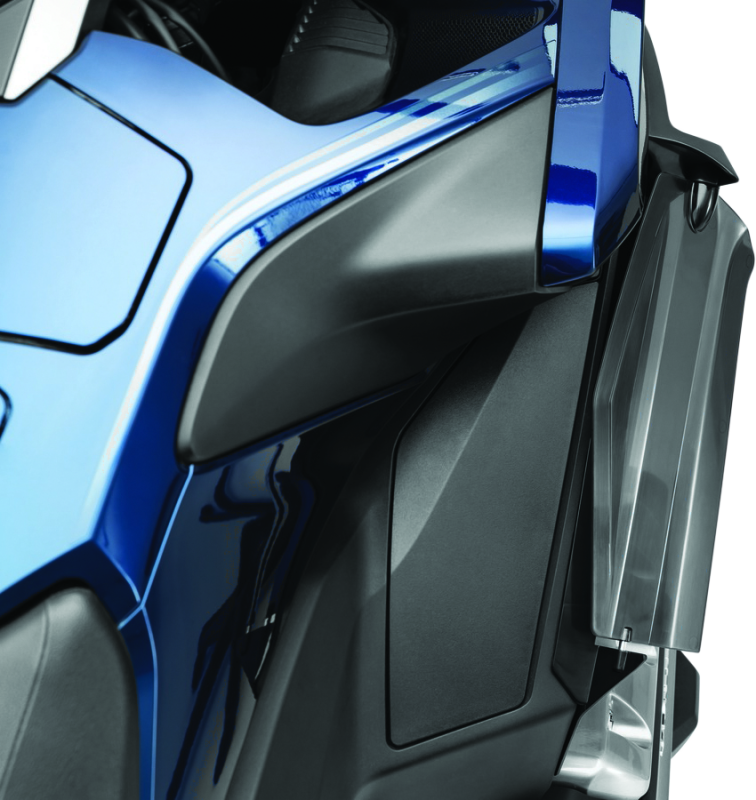 Kuryakyn 6579 Air Deflectors 18-Up Goldwing Dark Smoke - User 1