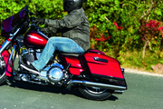 Kuryakyn 6987 Tri-line Saddlebag Hinge Covers Gloss Black - User 3