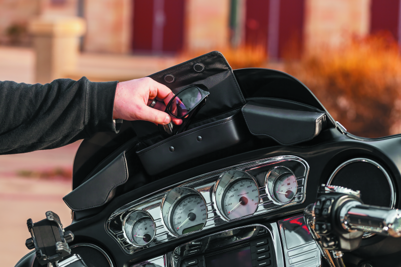 Kuryakyn 5261 Batwing Fairing Pouch Bag - User 3