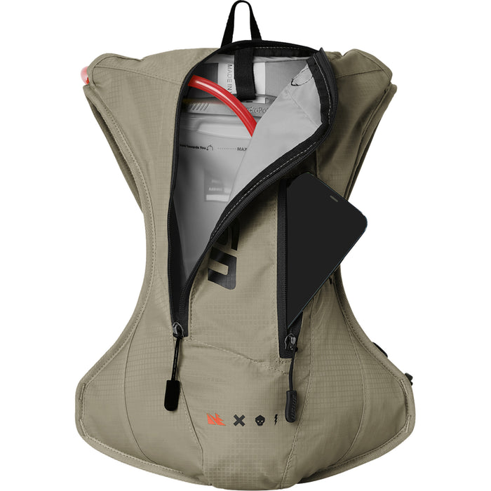 USWE 3519-0143 204077021 Outlander 4L Hydration Pack Outlander Hydration Pack - 4L - Sand