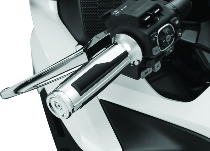Kuryakyn 6764 Omni Grips Chrome - User 1