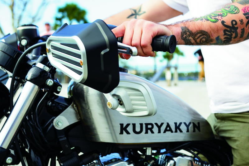Kuryakyn 6708 Dillinger Handguards Silver - User 1
