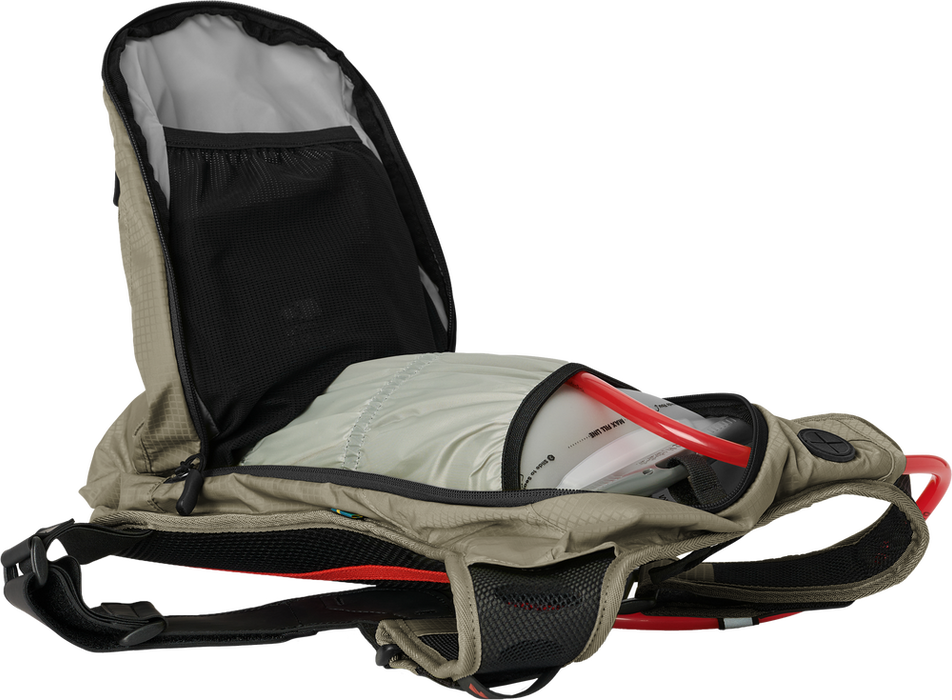 Uswe 62-5085 5209077021 OUTLANDER MOTO 9L HYDO PACK SAND