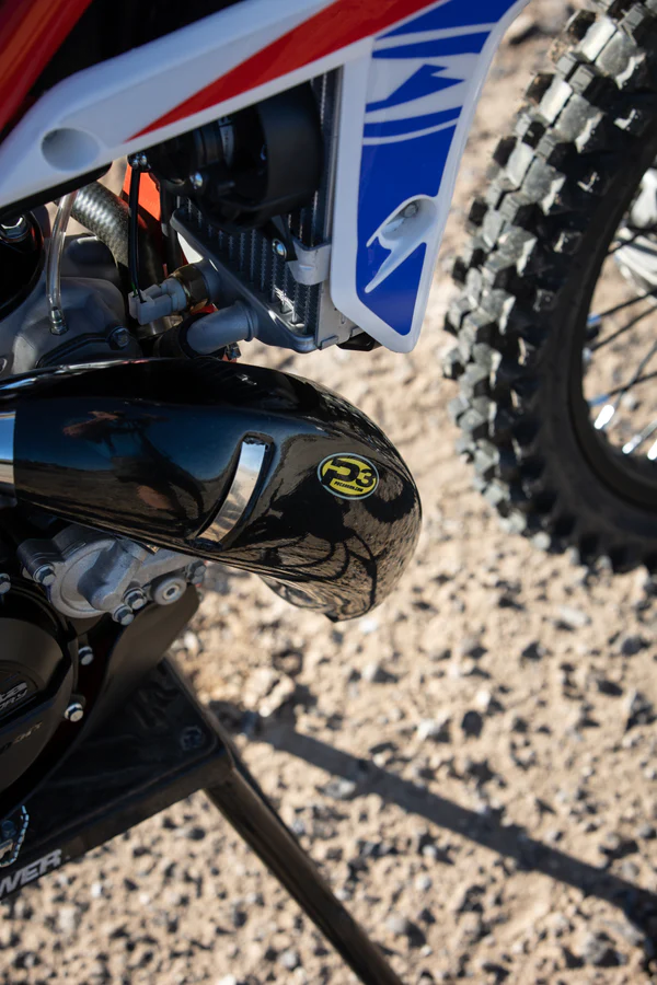 P3 Pipe Guard Carbon Fiber Beta Xtrainer W FMF - 109069 Beta -Trainer 300 / Xtrainer 2023-2024