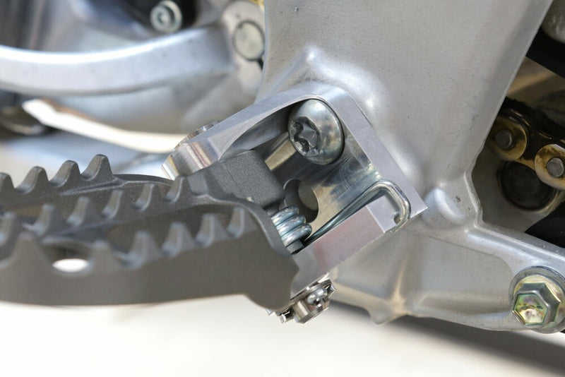 Works YZF250/450 Footpeg Mounts - 20-515 Yamaha Dirt Bikes 2023-2025