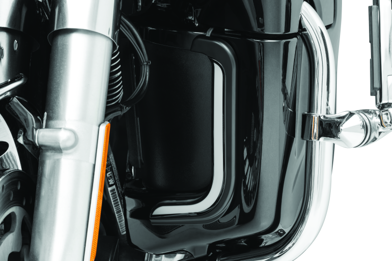 Kuryakyn 2957 Tracer LED Fairing Lower Accents Black - User 1