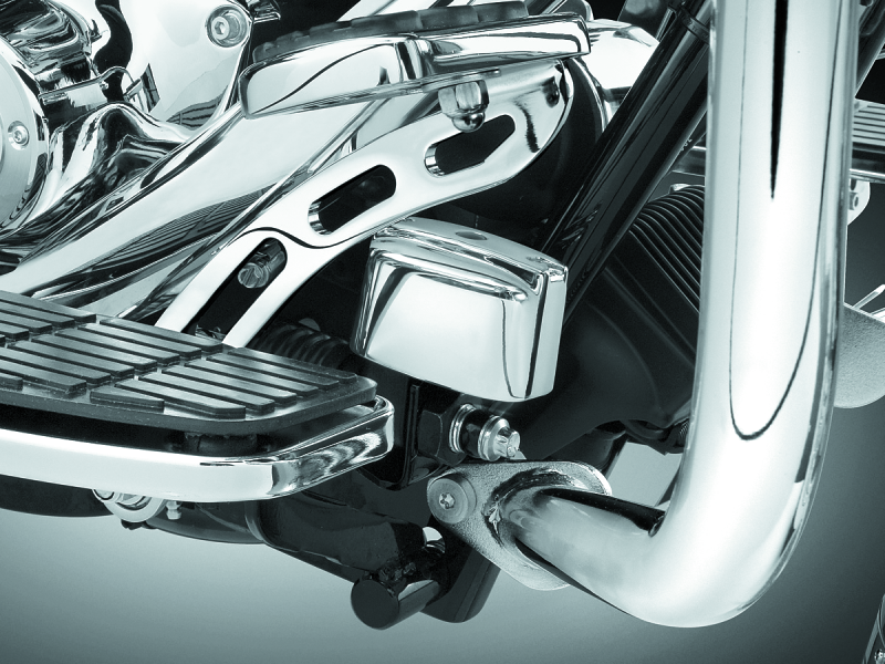 Kuryakyn 9128 Rear Master Cylinder Cover 99-07 Touring, 00-17 Softail Models Chrome - Photo - Primary