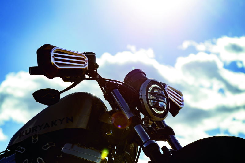 Kuryakyn 6708 Dillinger Handguards Silver - User 1