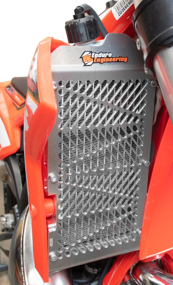 Enduro Engineering Billet Radiator Guard - 12-4123 Beta 300 Xtrainer / -Trainer 300 / Xtrainer 2015-2025