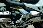 Kuryakyn 3273 Omni Frame Covers 18-20 GL1800 Chrome - User 1