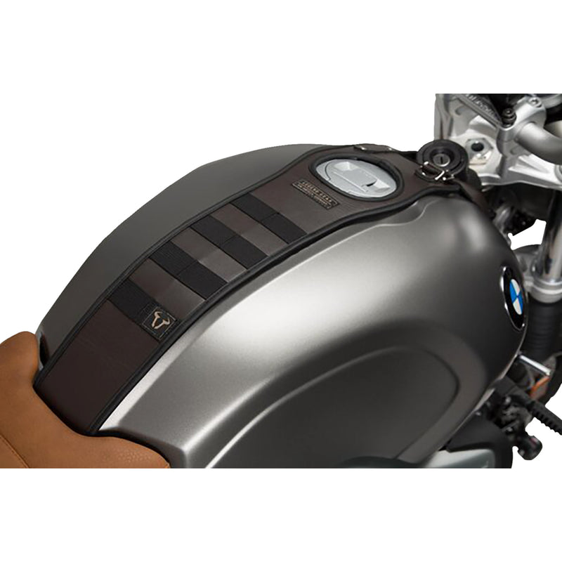 SW-MOTECH 3581-0006 BC.TRS.07.512.50200 Legend Gear Tank Strap System with la2 accessory bag - bmw '14-'23