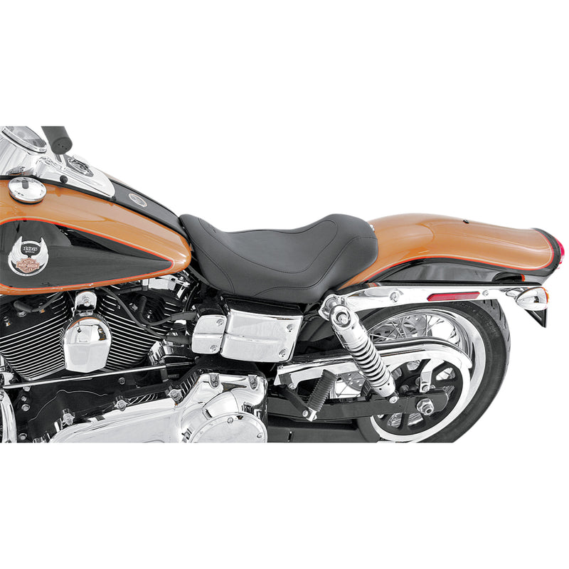 Mustang Tripper™ Seat - 76582 For Harley Dyna 2004-2005