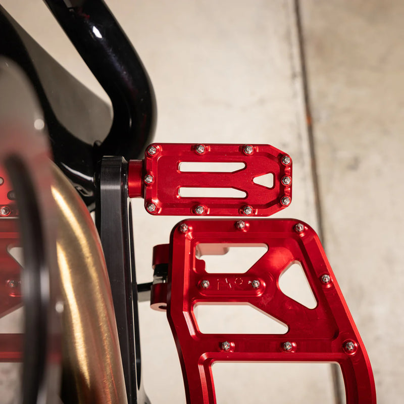 THRASHIN SUPPLY CO. 1610-0763 TSC-2221-2 Aggressor Brake Pedal red - touring