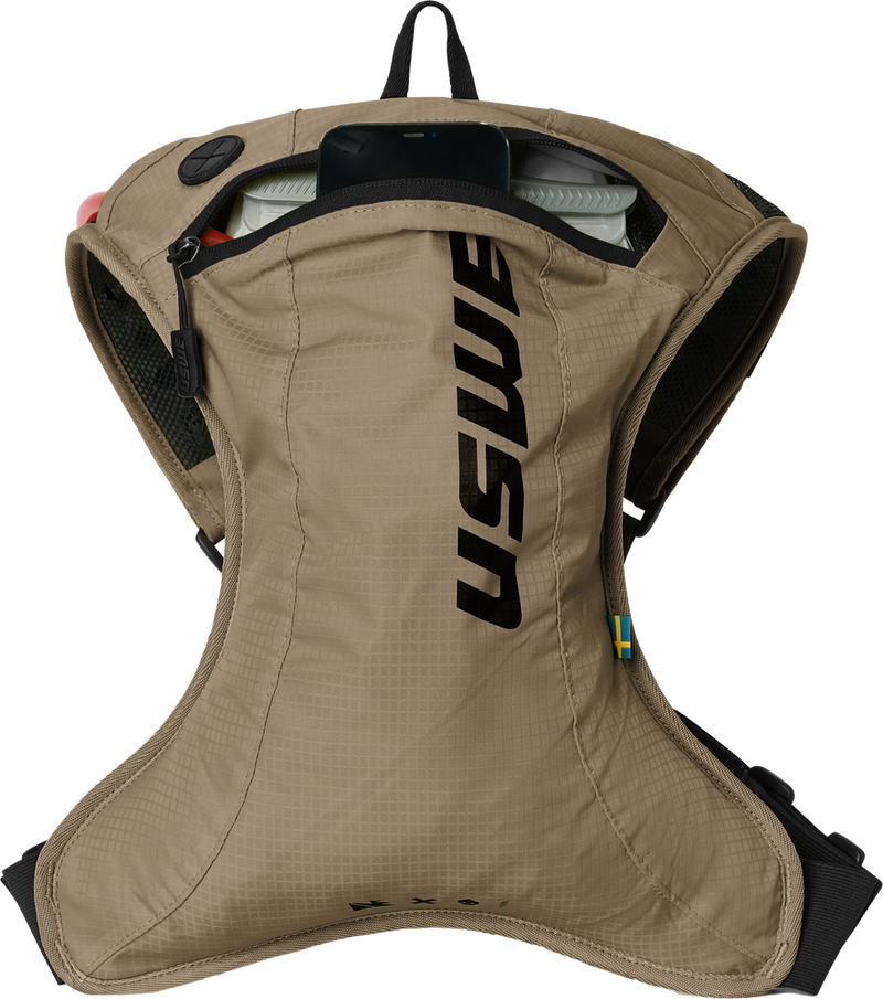 Uswe 62-5079 5202077021 OUTLANDER MOTO 2L HYDO PACK SAND