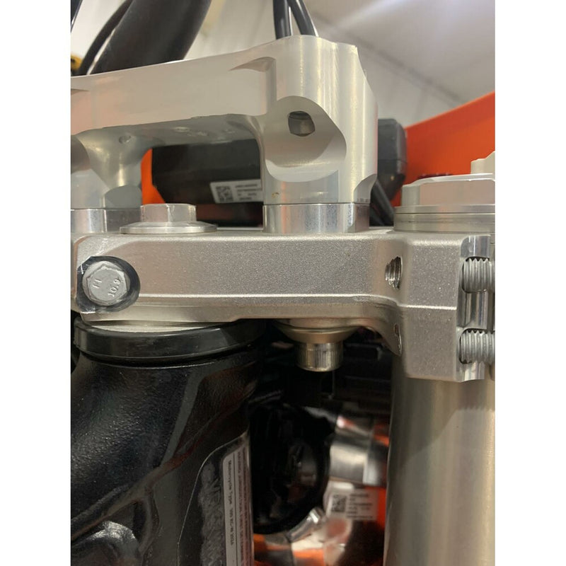 Enduro Engineering Handle Bar Riser Mount Kit 5MM to 20MM GAS HUS - 23-1024 For Husqvarna Dirt Bikes 2024-2025 | KTM Dirt Bikes 2024-2025