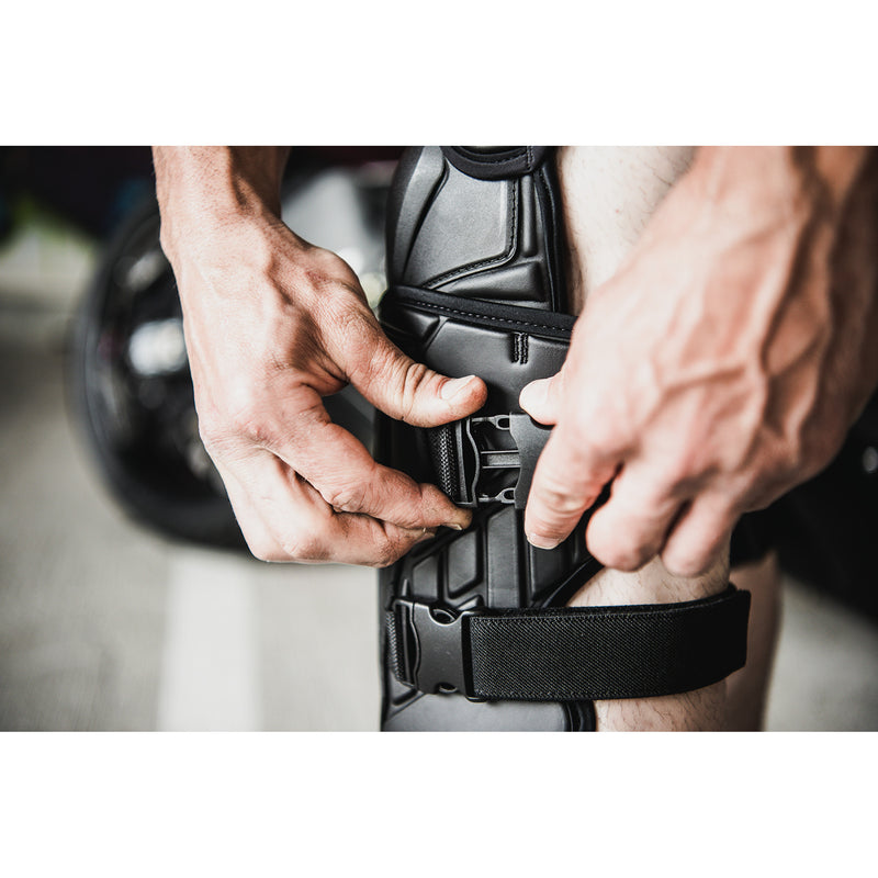 ICON Field Armor 3™ Knees Black