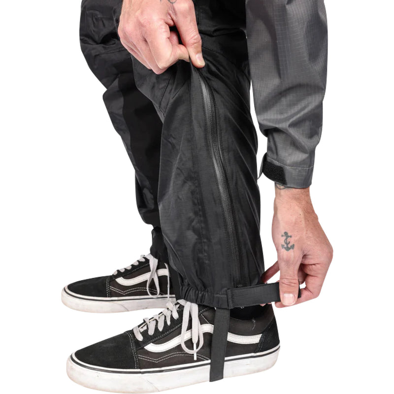 THRASHIN SUPPLY CO. Mission Rain Pants Black