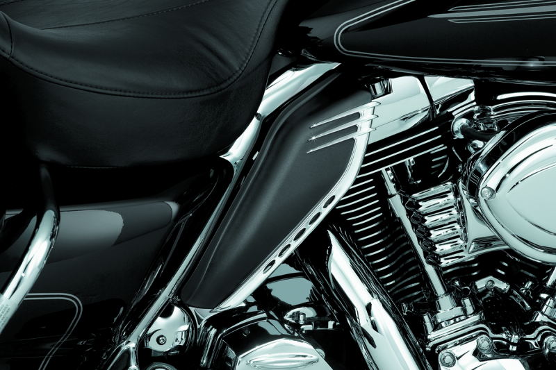 Kuryakyn 8674 Mid Frame Air Deflector Accent For H-D 58002-09 - User 1