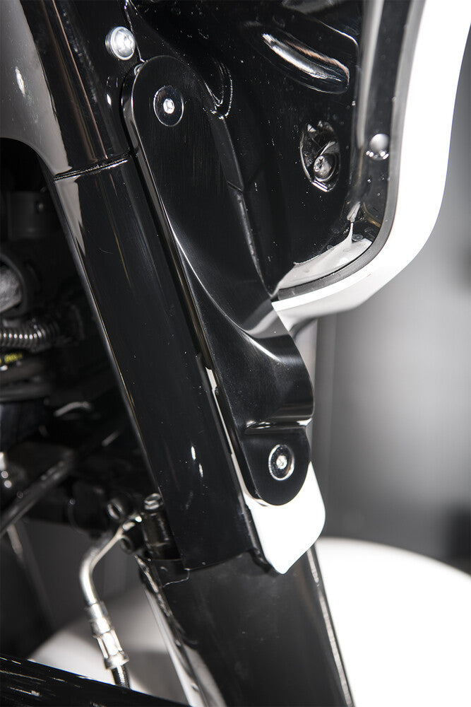 Pro One LED Front Signal Lights Flhx Flht W O Spotlights Black - 909109B For Harley Street Glide 2006-2013