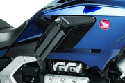 Kuryakyn 6579 Air Deflectors 18-Up Goldwing Dark Smoke - User 1