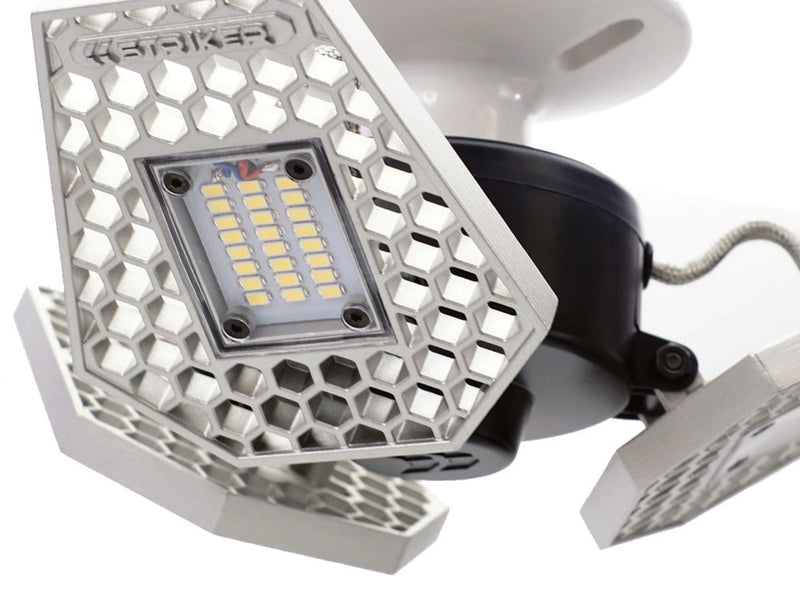 Stkr 05-1073 00342 MOTION ACTIVATED GARAGE LIGHT