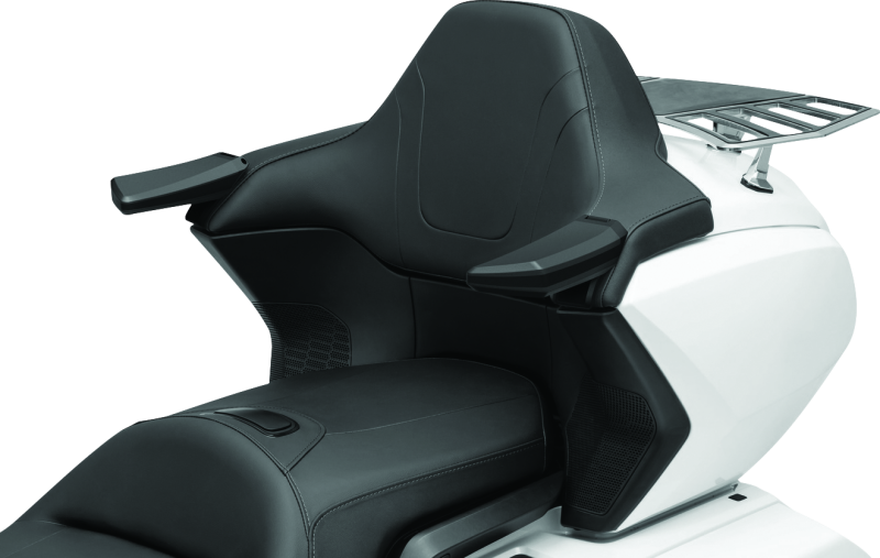 Kuryakyn 6770 Omni Passenger Armrests Black - User 1