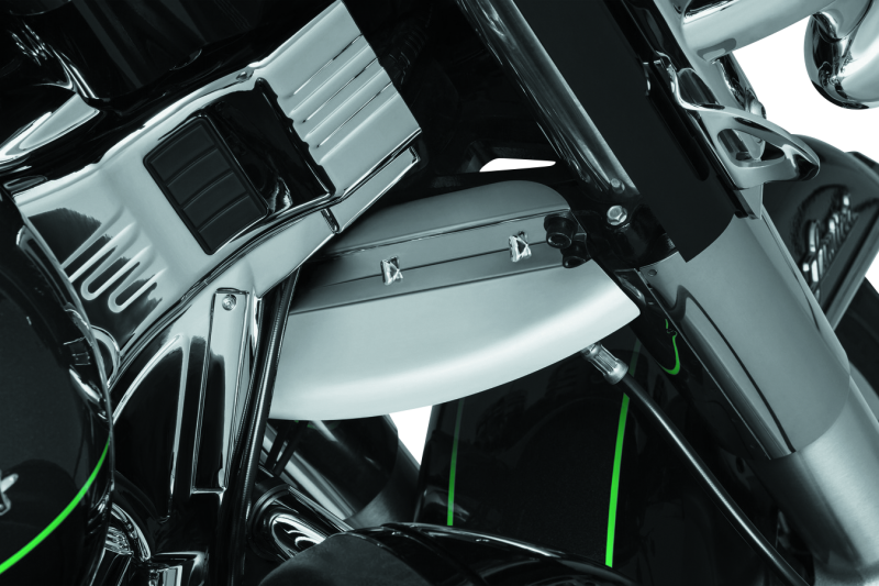 Kuryakyn 1804 Lower Triple Tree Wind Deflector Chrome - User 1