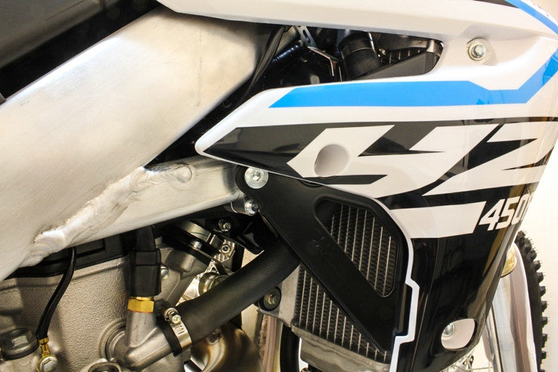 Works Radiator Braces-Black - 18-B268 Yamaha YZ 450 2018-2022