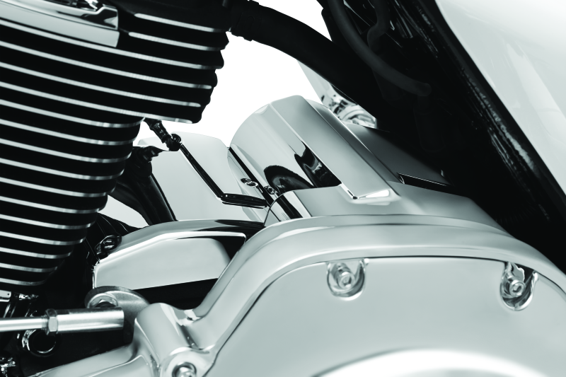 Kuryakyn 6416 Starter Cover Milwaukee-8 Chrome - User 1