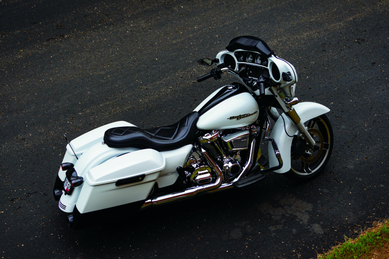 Kuryakyn 5261 Batwing Fairing Pouch Bag - User 1