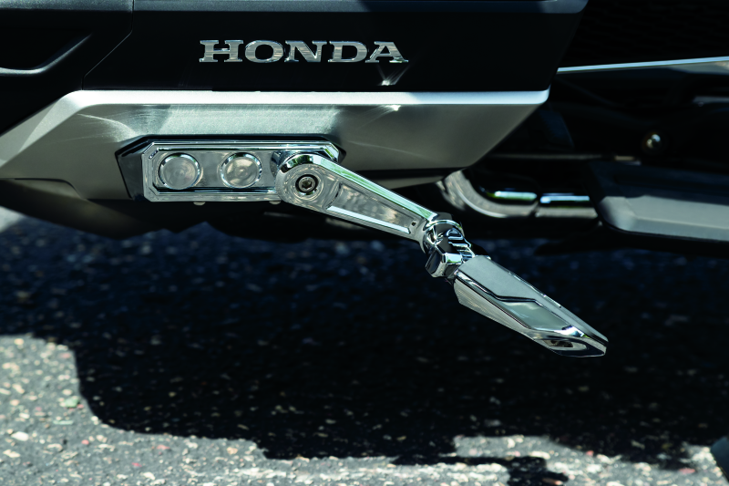 Kuryakyn 6750 Omni Cruise Mnt With Pegs Chrome - User 1