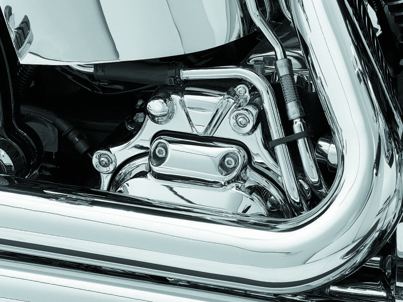 Kuryakyn 7878 Transmission Shroud 04-17 Softail Chrome - User 1