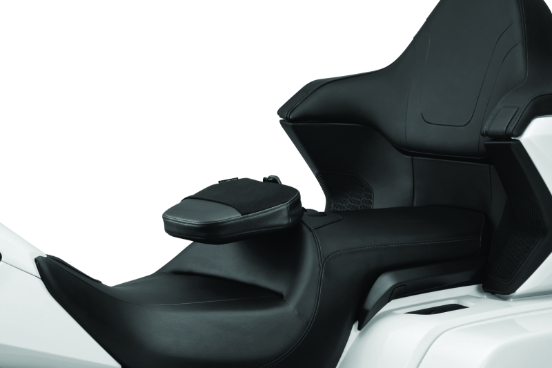 Kuryakyn 6772 Driver Backrest 18-20 Honda GL1800 - User 1