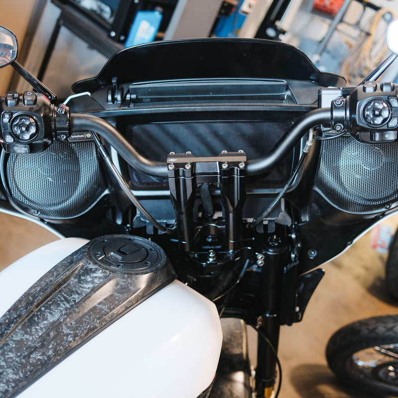 Veloci Street Glide Pullback Plate — photo 11