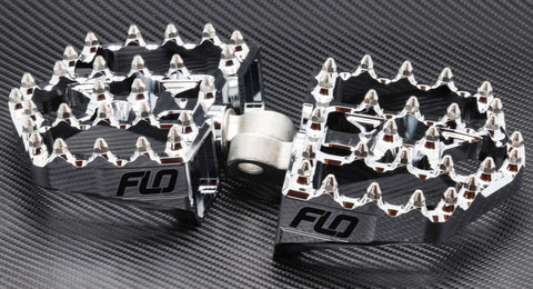FLO MOTORSPORTS V4 MINI FLOOR BOARDS FOR HARLEY DAVIDSON / DYNA / CUSTOM CHOPPER - CHROME